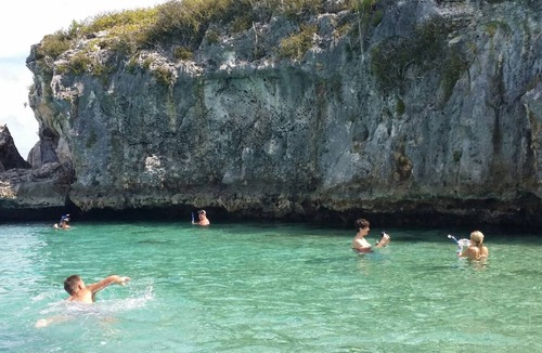 Out Islands Apartment | Seaview Apartment Five Miles South of The Swimming Pigs And Thunderball Grotto