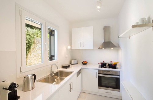 Corfu Town Apartment | Seaview Luxurious Apartment near Corfu Town - Adults Only By Konnect