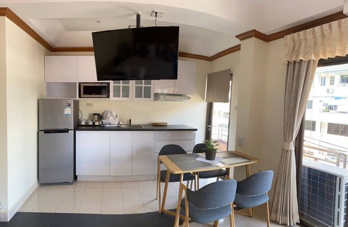 Tha Thaewawong Hotel | Seaview Sriracha Hotel