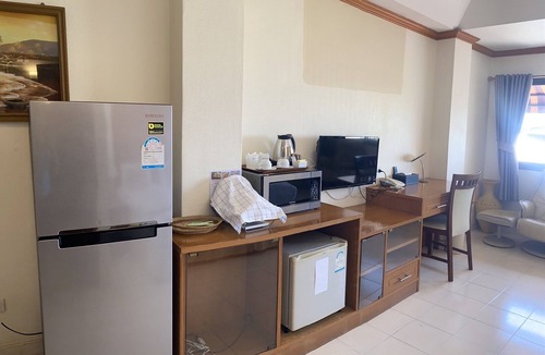 Tha Thaewawong Hotel | Seaview Sriracha Hotel