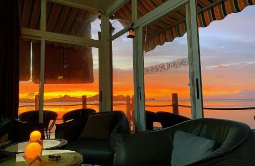 Koror House | Seaward