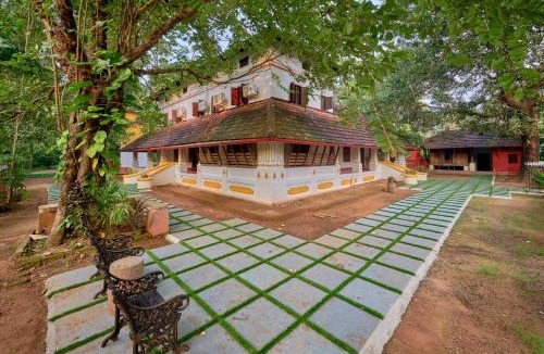 Thrissur Resort | Seclude Karthika Nivas, Thrissur