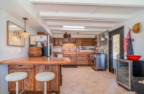 Morongo Valley House | Secluded 10 Acre Desert Ranch with Hot Tub, Plunge Pool, EV Charger & BBQ