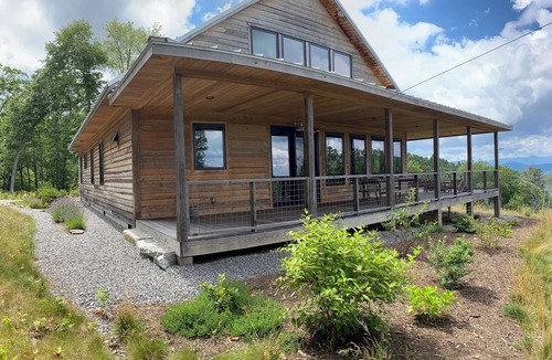 Black Mountain House | Secluded 13-Acre Family Cabin Near Chimney Rock & Lake Lure - Mt Mitchell Views