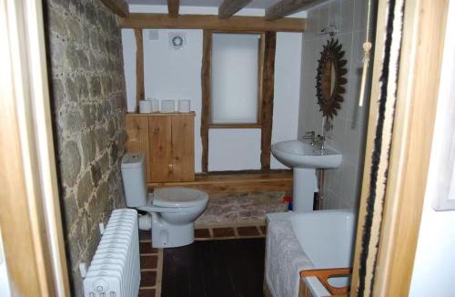 Midhurst House | Secluded 17th Century converted barn
