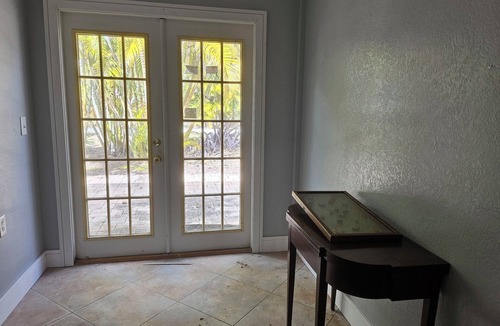 Bokeelia House | Secluded 2-bedroom Island charming Palm Tree Bokeelia house w/Golf Cart, Canoe