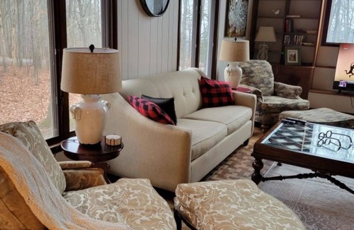 Saint Andrews House | Secluded 2 Bedroom Retreat w/great family room on Sewanee Campus