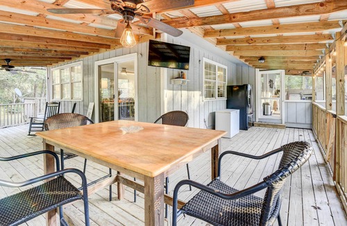 Crestview Cottage | Secluded 2-home Getaway on < 13 Forest Acres!