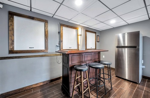 Blakeslee House | Secluded 20 acre Near ski, fish. Hot tub, swim spa