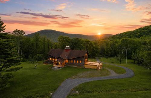 Willow House | Secluded 200 Acre Estate Pool Catskills
