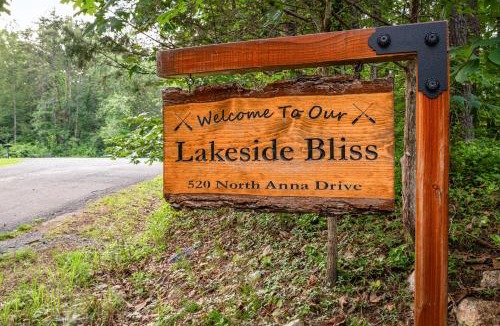 Louisa House | Secluded 3 Acre 5 BR Resort with Heated Private Lakeview Saltwater Infinity Pool, Hot Tub, Boat House, Sauna, and Game Room