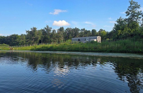New Hampton Cabin | Secluded 3-bedroom Cabin style home with Pond and Wildlife, mins of New Hampton