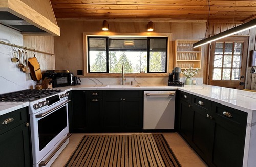 Sun Lakes Cabin | Secluded A-frame Cabin in Idyllwild on 8 acres/4 miles from Town/Sleeps 6