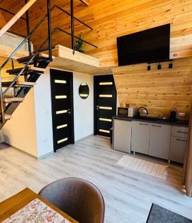 Valea Mare-Pravat House | Secluded A-Frame Cabin with Private Hot Tub & Views - IezerVenture