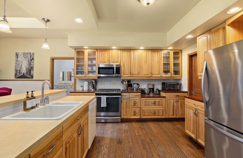 Cle Elum House | Secluded acreage with hot tub and game room