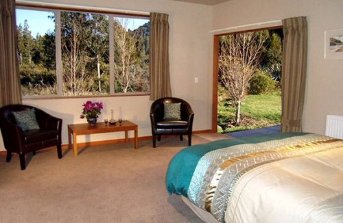 Kakapotahi Cabin | Secluded Bed and Breakfast Nestled in Woodlands South of Hokitika, New Zealand