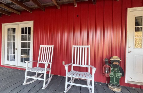 Garrison Cabin | Secluded cabin located on 500 acres in the beautiful hills of Kentucky.