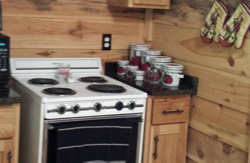 Bath Cabin | Secluded Cabin On 20 Acres & 2 Ponds Close To Wineries & Waterfalls.