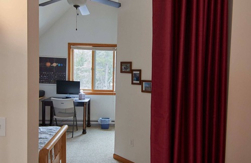 Lewiston House | Secluded cabin on 20 acres in the heart of a pine forest