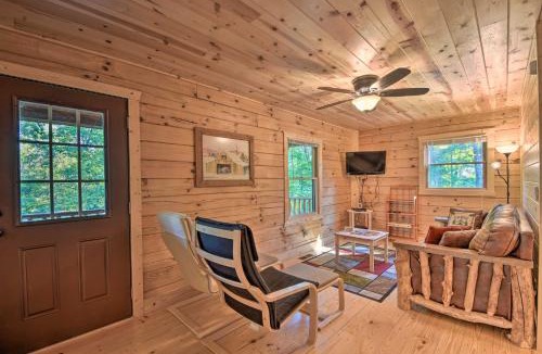 Murphy House | Secluded Cabin w/Deck 13 Miles to Downtown Murphy