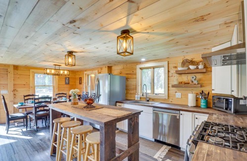 Bigfork House | Secluded Cabin w/Mtn Views ~ 33 Mi to Bigfork!