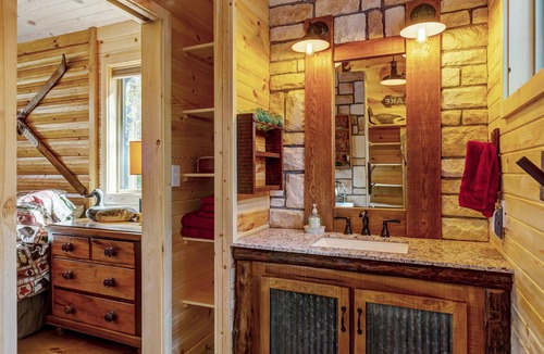 Innsbrook Ski Chalet | Secluded & Charming Lake Access Woodland Chalet by Sarah Bernard