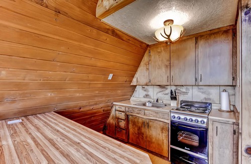 Antimony Cabin | Secluded & Cozy Antimony Cabin w/Fire Pit