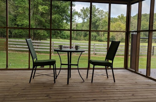 Bethelridge House | Secluded Creekside farmhouse