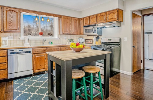 Fennville Cottage | Secluded & cute cottage near Pier Cove Beach with deck, firepit, grill, lawn, AC