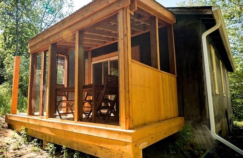 Blackstock Cabin | Secluded Forest Cabin with Screened Porch and Amazing Hiking Trails in Ontario