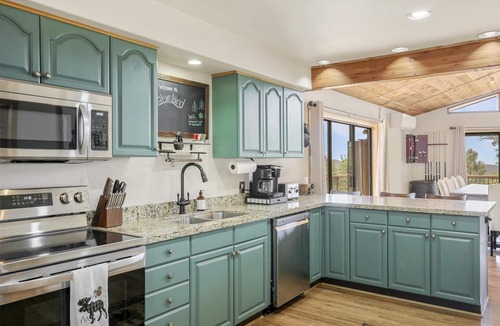Payson Cabin | Secluded Forest Cabin - Hot Tub, Game Room & Views