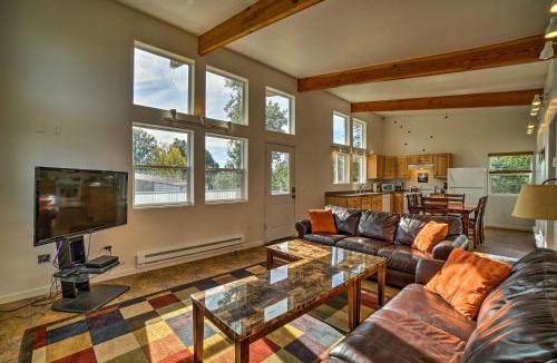 Fritz Creek House | Secluded Getaway w/Deck, Steps to Fritz Creek!