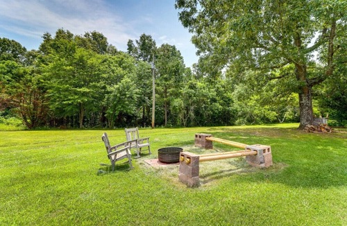 Harrison House | Secluded Harrison Retreat w Fire Pit & Deck