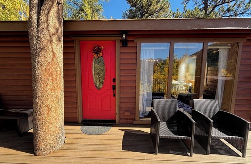 Bailey Cabin | Secluded Hideaway, Hot Tub, Epic Views, Solo Travelers, Couples, Dog People