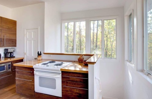 Cobham House | Secluded Home with Mountain Views | 2 Bed, 2 Bath