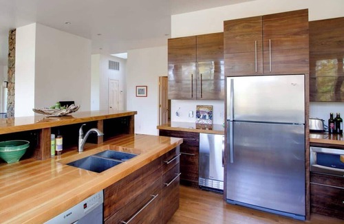 Cobham House | Secluded Home with Mountain Views | 2 Bed, 2 Bath