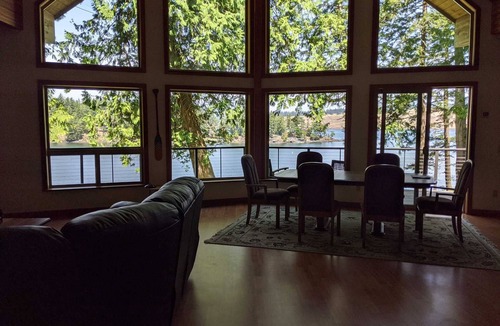 Roche Harbor House | Secluded & light-filled Pacific NW Waterfront home on SJI with views of Speiden Island