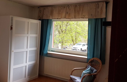 Immerath House | Secluded location in the forest! Renovated farmhouse, family and pet friendly