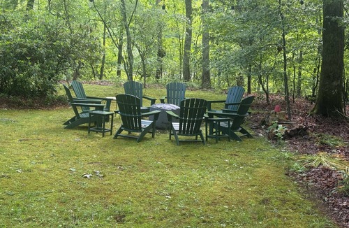 Sewanee Cabin | Secluded Log Cabin Near The University of the South