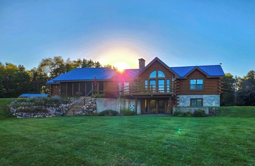 Brodhead Cabin | Secluded Log Cabin w/Private Lake & Hiking Trails