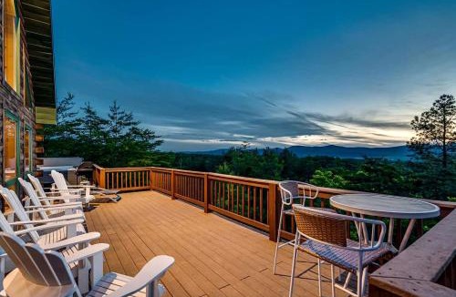 Old Fields House | Secluded Luxury Cabin with Hot Tub on 40 Private Acres Near Moorefield, West Virginia