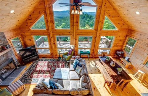 Old Fields House | Secluded Luxury Cabin with Hot Tub on 40 Private Acres Near Moorefield, West Virginia