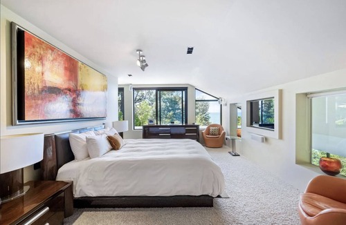 Ngaio Bay Cabin | Secluded Luxury Lodge, with direct access to semi private beach
