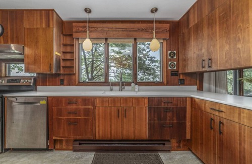 Lexington House | Secluded Mid-Century Retreat w/mtn views, near WLU, VMI