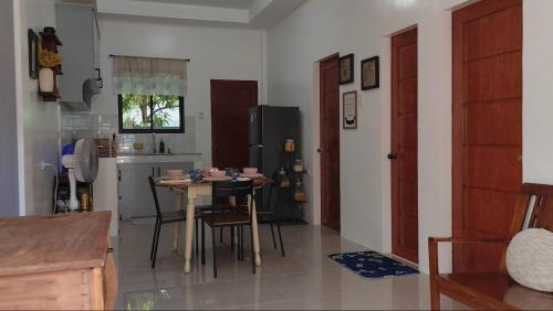 Dapitan Apartment | Secluded, Modern, Minimalist house - Gray House