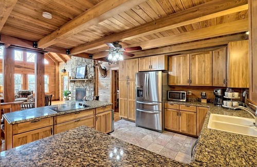 Sautee Nacoochee Cabin | Secluded Mountain Cabin close to Helen, Georgia, Perfect for a Family Getaway