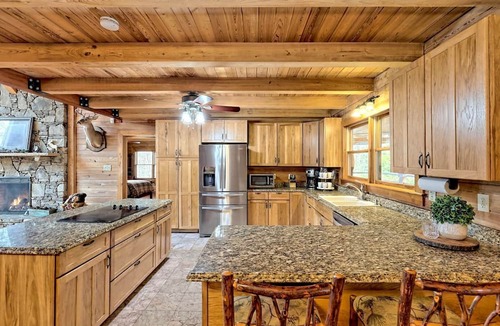 Sautee Nacoochee Cabin | Secluded Mountain Cabin close to Helen, Georgia, Perfect for a Family Getaway