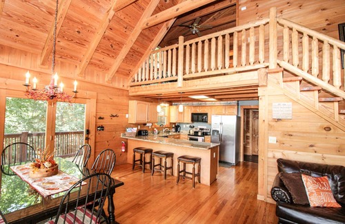 Wears Valley Cabin | Secluded Mountain Cabin, Amazing Views, Hot Tub,2 Miles to the GSM National Park