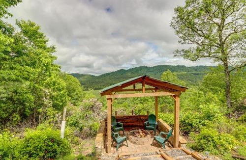 Warne House | Secluded Mountain Cabin w/Decks + Gazebo!