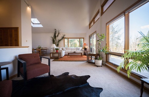 Whitingham Ski Chalet | Secluded Mountain Chalet
